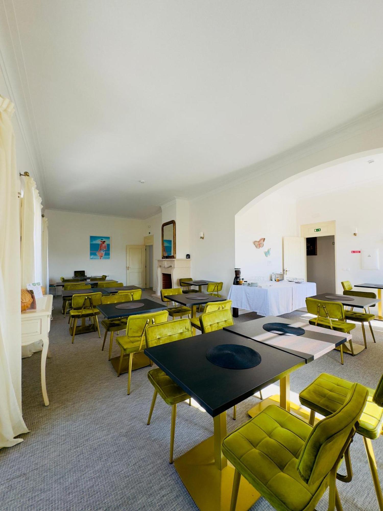 Solar Dos Frades Hotel Ferreira Do Alentejo Bagian luar foto
